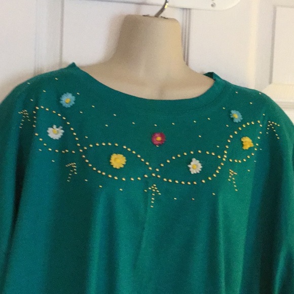 Sweet Blondie Top - Picture 2 of 7